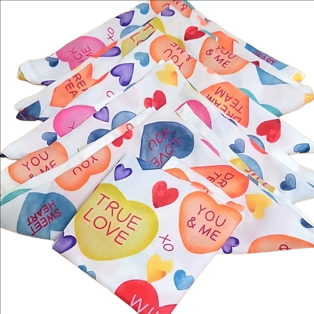 6 Rachel Zoe Cloth Valentines Heart Live Be Mine Napkins NwOT